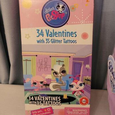 Lot 53: NEW Valentine's Day Cards, Fun Dough Gifts, Pez and Soft Plushie