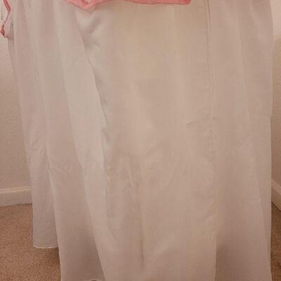 Lot 57: Baby Doll Canopy Bed 