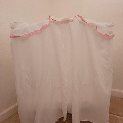 Lot 57: Baby Doll Canopy Bed 