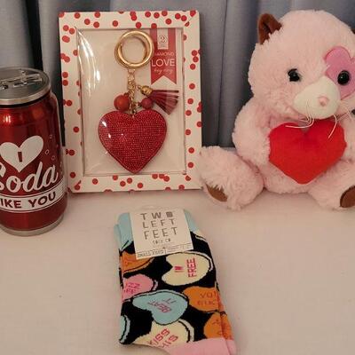 Lot 58: New Valentine's Day Socks, Bling Heart Key Chain, Drink Container & Plushie 