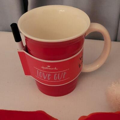 Lot 61: NEW Love Notes Pillow, Notepad & Pen, Coffee Mug and Plushie 