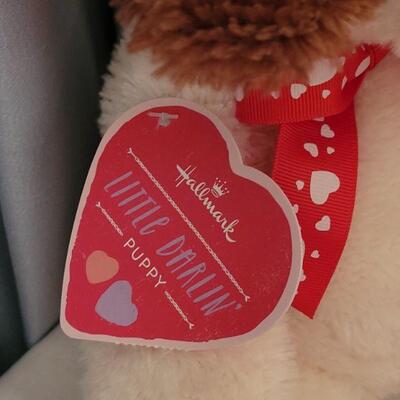 Lot 61: NEW Love Notes Pillow, Notepad & Pen, Coffee Mug and Plushie 