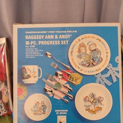 Lot 74: NEW Old Stock Raggedy Ann & Andy Dolls and Dish Set