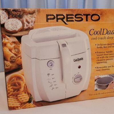 Lot 95: New PRESTO Cool Daddy Cool Touch Deep Fryer