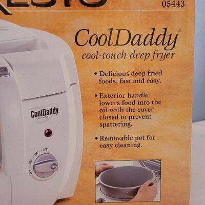 Lot 95: New PRESTO Cool Daddy Cool Touch Deep Fryer