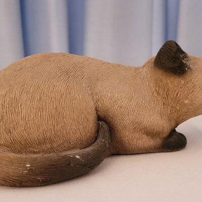Lot 101: Vintage SANDICAST Signed Cat Sculpture 