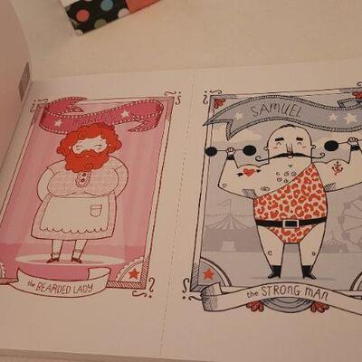 Lot 112: New Assorted Gift Set feat. Postcard BOOK