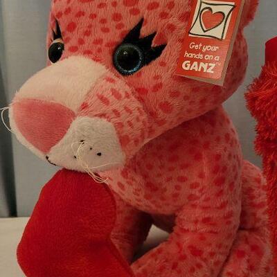 Lot 116: New VALENTINES Gift Set feat. WORKING "Wild Thing" Thermos 
