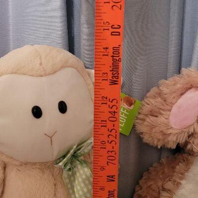 Lot 118: (2) New Stuffed Animals 