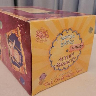 Lot 121: Vintage NEW Precious Moments SAMMY'S CIRCUS Action Musical
