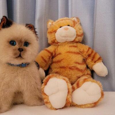 Lot 134: (1) New (1) Vintage Cat Stuffed Animals