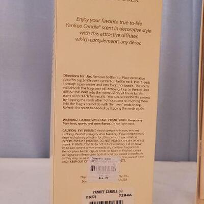 Lot 146: (2) New Yankee Candle COUNTRY LANE Scent Reed Diffusers