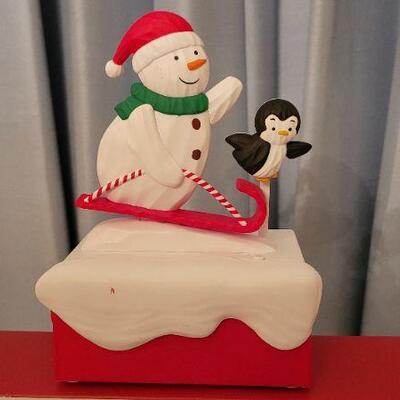 Lot 147: Christmas Dancing Santa's + LED Tree Light Up Set
