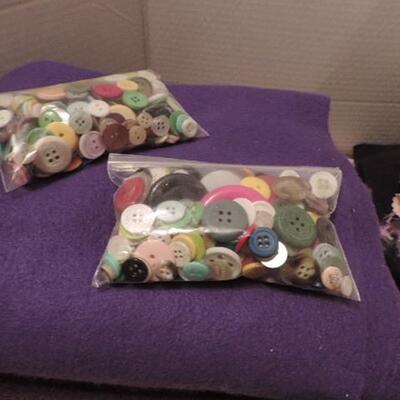 BUTTONS-MATERIAL-SEWING ITEMS