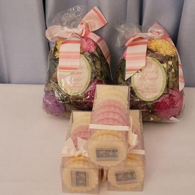 Lot 152: NEW Yankee Candle Melts and Potpourri 