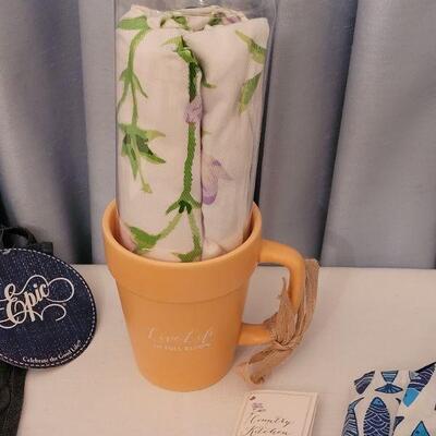 Lot 164: (3) New Aprons