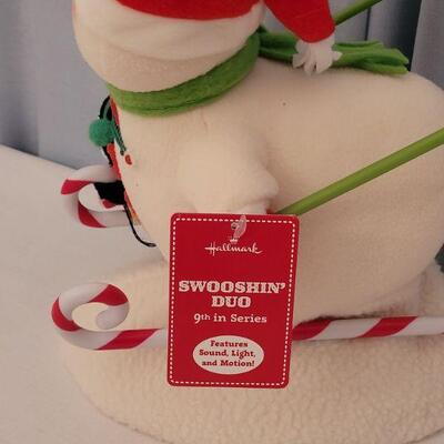 Lot 165: NEW Animated Snowman 