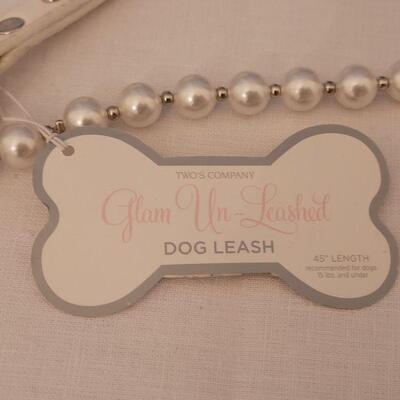 Lot 170: NEW Travel Cup, Book, Notepad, Dog Leash, Photo Clutch 
