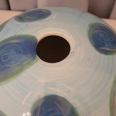 Lot 171: Glass Bowl & Ceramic Vase