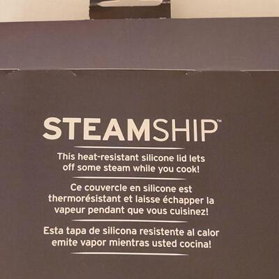 Lot 172: New Steamship Steam Lid, Muffin Toppers, and Crayums