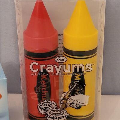 Lot 172: New Steamship Steam Lid, Muffin Toppers, and Crayums