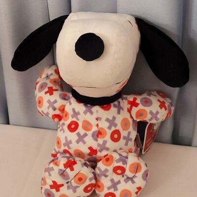 Lot 180: NEW Yoga Mat Bag and Floppy Snoopy