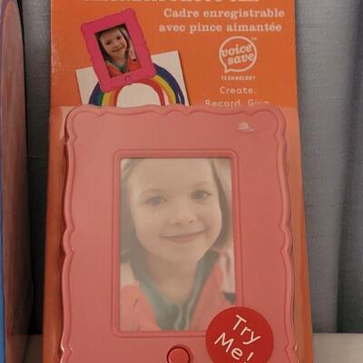 Lot 185: NEW I Love Mommy Mug, Picture Frame Magnets and Recordable Picture Frames