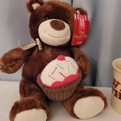 Lot 187: NEW Lasting Lyrics Coffee Cups & Plushie