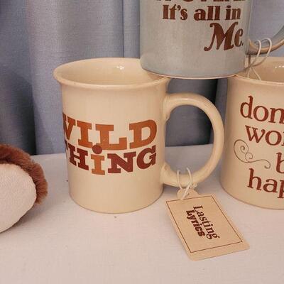 Lot 187: NEW Lasting Lyrics Coffee Cups & Plushie