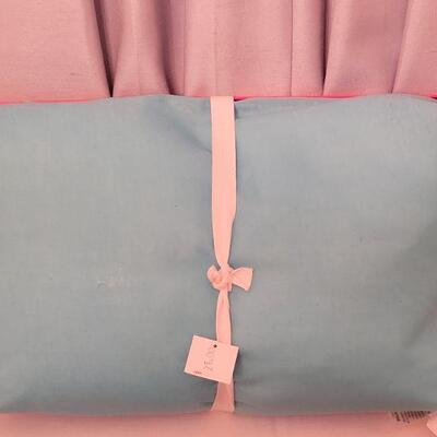 Lot 194: New Lap Desk and (2) Portfolio Files