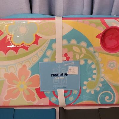 Lot 194: New Lap Desk and (2) Portfolio Files