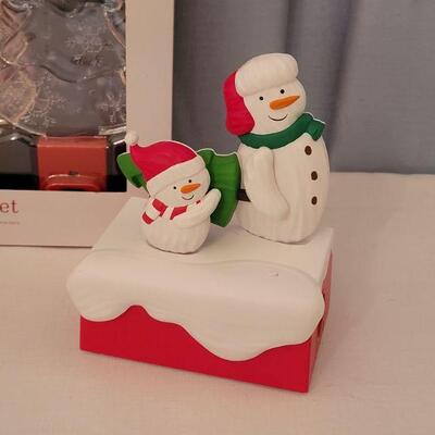 Lot 199: New Animated Snowmen and Light Up Trees