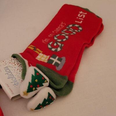Lot 200: NEW Christmas Stocking Lights and New Socks