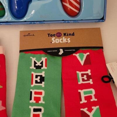 Lot 200: NEW Christmas Stocking Lights and New Socks