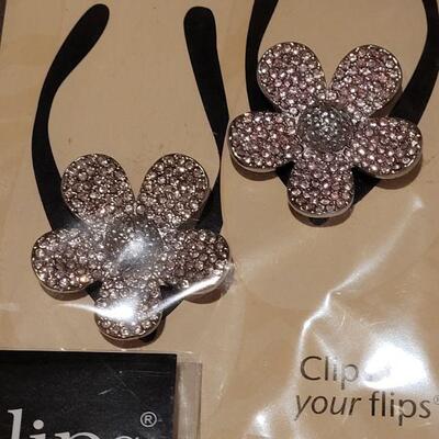 Lot 201: (3) New Shoe Clips