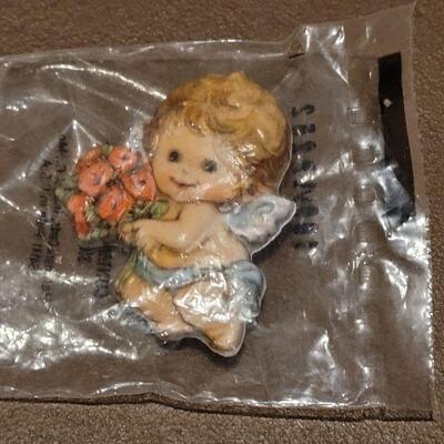 Lot 203:  New Brooch Lot