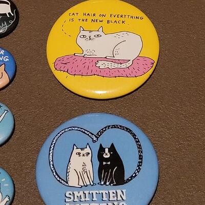 Lot 207: NEW Kitty Button/Pins and (2) Magnets
