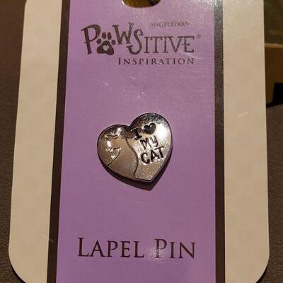 Lot 213: New Cat Pins/Brooch