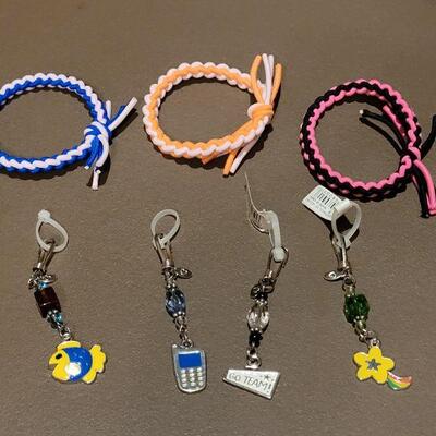 Lot 221: NEW Charm Pulls and Bracelets 