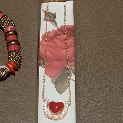 Lot 222: NEW Necklace and Bracelet 