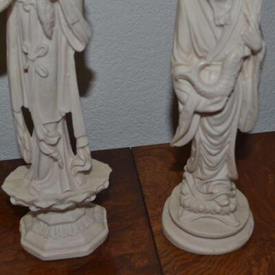 LOT 22 ASIAN FIGURINES (RESIN)
