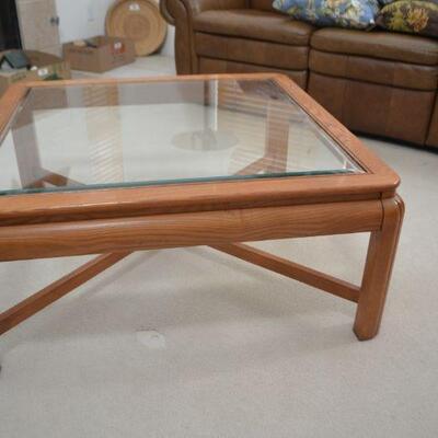 LOT 125 GLASSS AND OAK COFFEE TABLE