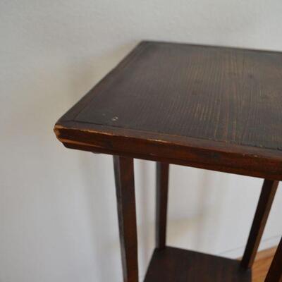 LOT 51 TABLE/PLANT STAND