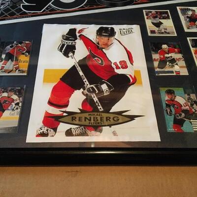 1995-96 Fleer Philadelphia Flyers Framed Team Display 31 x 25â€. LOT 2