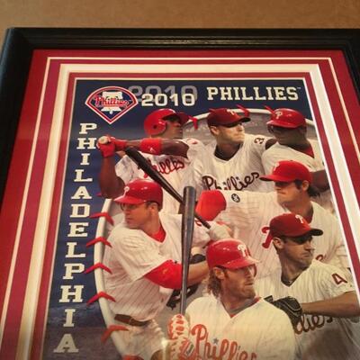 2010 Limited Edition Philadelphia Phillies Plaque and Gold Medallions 13 x 16â€. LOT 7