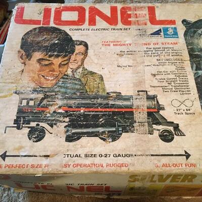 LIONEL Vintage Train Set with Engine # 8141. LOT 36