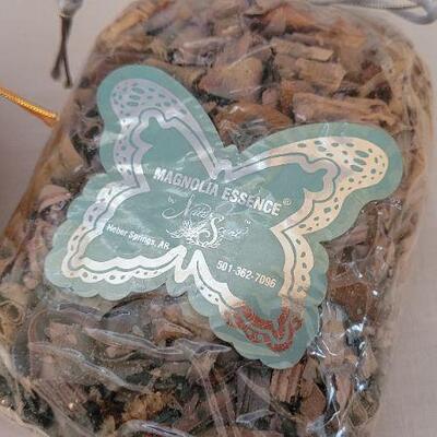 Lot 2: (3) NEW Potpourri Packs - Peach & Magnolia