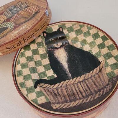 Lot 8. New SAKURA Set of 4 Stoneware Dessert Plates