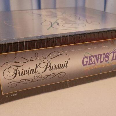 Lot 21: Vintage 1994 New Sealed TRIVIAL PURSUIT Genius 3