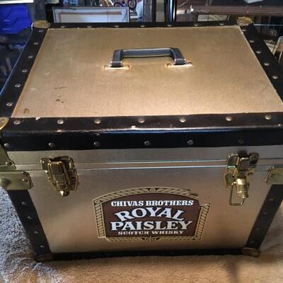 ROYAL PAISLEY Promo Trunk Store Display. LOT 51